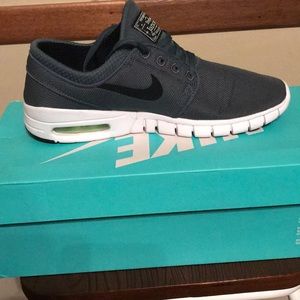 Nike Shoes (Stefan Janoski Max)